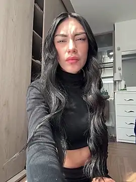 Effy Bonny online show from 12/15/25, 03:18