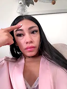 Effy Bonny online show from 12/18/25, 02:21