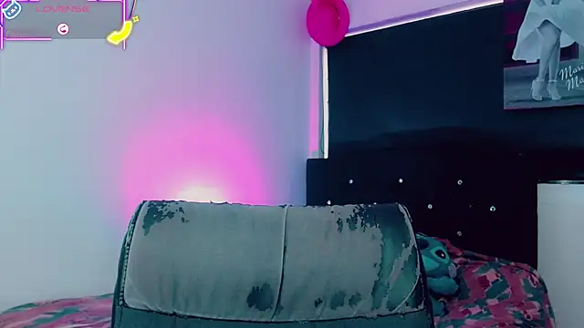 Kendall hornyy online show from 05/07/26, 07:39