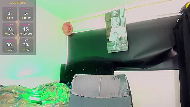 Kendall hornyy online show from 07/07/26, 07:39