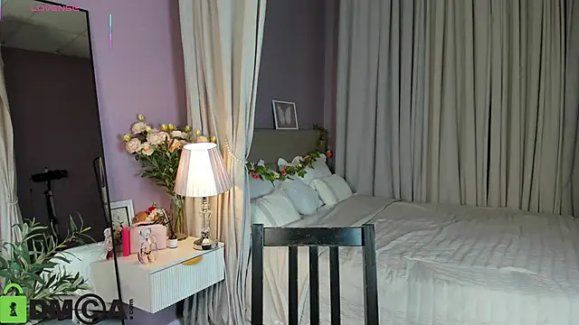 Dearly Emily online show from 04/05/26, 05:19