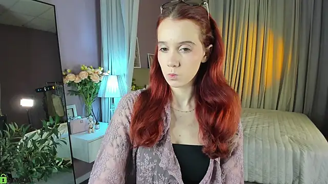 Snapshot of Dearly_Emily chatting on 07/04/26, 05:17 Dearly Emily online show from 07/04/26, 05:17