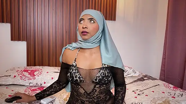  Shara Handal  online show from 02/08/26, 08:23