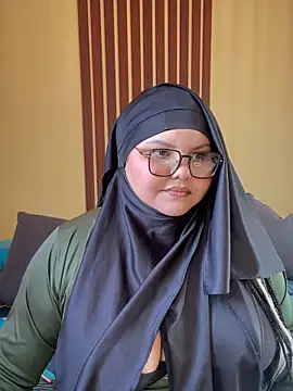  Shara Handal  online show from 10/27/25, 11:55