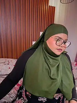  Shara Handal  online show from 11/29/25, 06:30