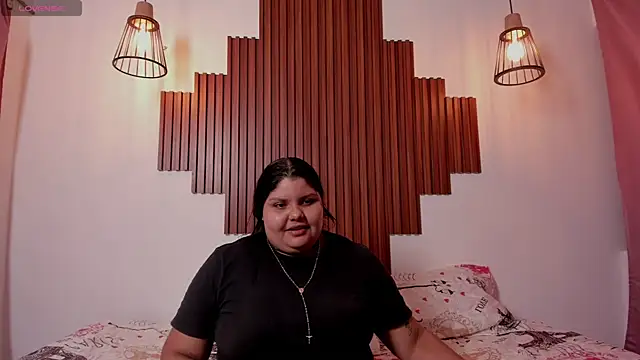  Shara Handal  online show from 11/10/25, 02:16