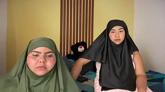 Snapshot of _Shara_Handal_ chatting on 03/13/26, 06:18 Shara Handal online show from 03/13/26, 06:18