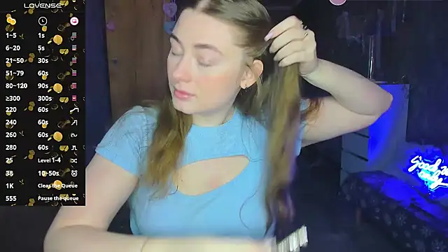 Snapshot of Demure_Smile chatting on 03/02/25, 05:54 Demure Smile online show from 03/02/25, 05:54