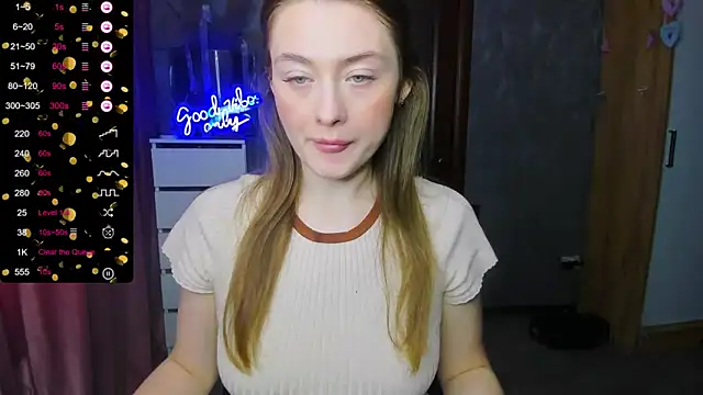 Snapshot of Demure_Smile chatting on 09/25/25, 05:13 Demure Smile online show from 09/25/25, 05:13