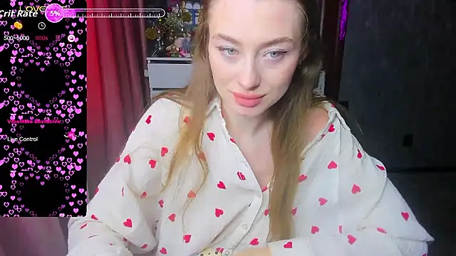 Snapshot of Demure_Smile chatting on 01/12/26, 08:10 Demure Smile online show from 01/12/26, 08:10