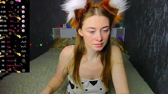 Snapshot of Demure_Smile chatting on 11/09/25, 03:54 Demure Smile online show from 11/09/25, 03:54