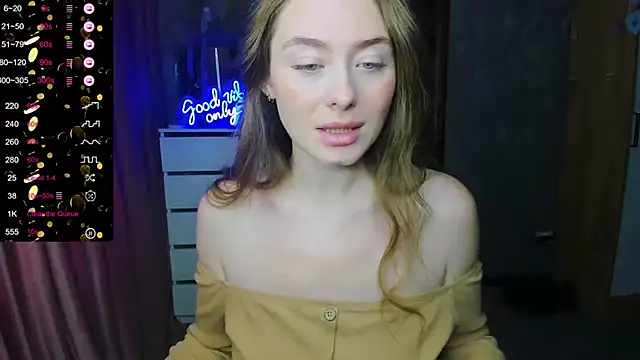 Snapshot of Demure_Smile chatting on 09/15/25, 04:57 Demure Smile online show from 09/15/25, 04:57