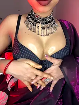 Hot-sexy222 online show from 11/08/25, 12:47