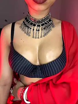 Hot-sexy222 online show from 11/01/25, 01:34