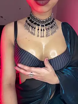 Hot-sexy222 online show from 11/04/25, 03:05