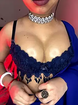 Snapshot of Hot-sexy222 chatting on 01/12/26, 02:18 Hot-sexy222 online show from 01/12/26, 02:18