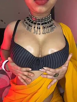 Snapshot of Hot-sexy222 chatting on 02/19/26, 01:57 Hot-sexy222 online show from 02/19/26, 01:57