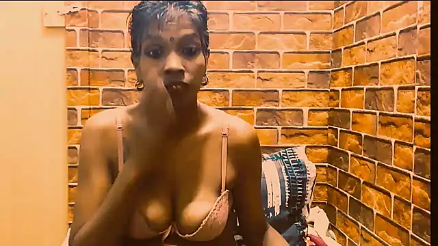 Fuckable Nasty MILF online show from 06/02/26, 04:51