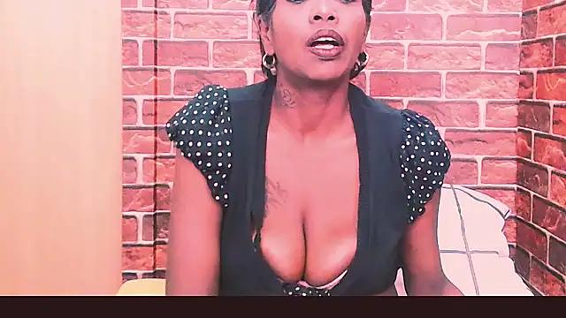 Fuckable Nasty MILF online show from 06/15/26, 08:25