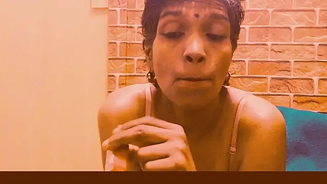 Fuckable Nasty MILF online show from 06/18/26, 03:06