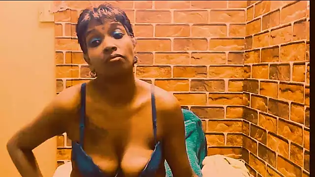 Fuckable Nasty MILF online show from 06/04/26, 03:11
