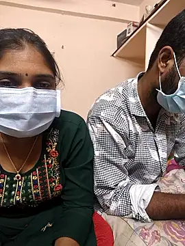 Snapshot of fuck6inch9 chatting on 01/17/26, 01:15 fuck6inch9 online show from 01/17/26, 01:15