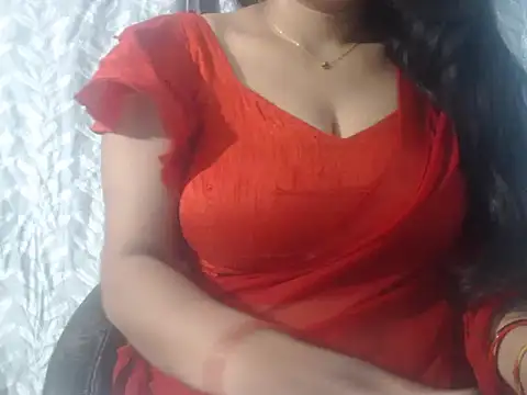 Snapshot of cute-priy chatting on 12/17/25, 05:23 cute-priy online show from 12/17/25, 05:23