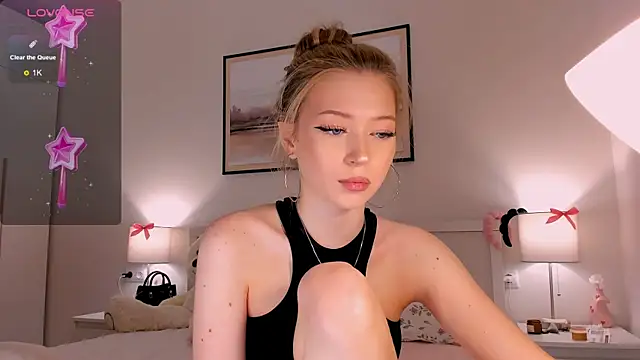 Snapshot of diana_nier chatting on 06/19/26, 07:41 diana nier online show from 06/19/26, 07:41