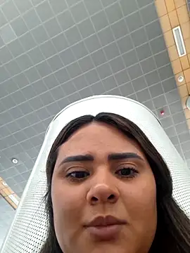 Snapshot of sexy-latin10 chatting on 11/16/25, 02:22 sexy-latin10 online show from 11/16/25, 02:22