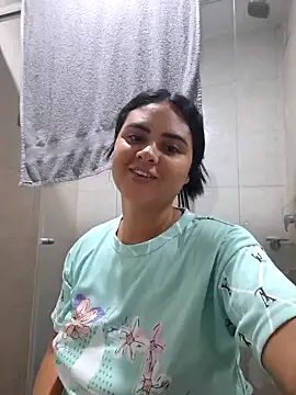 Snapshot of sexy-latin10 chatting on 11/14/25, 10:52 sexy-latin10 online show from 11/14/25, 10:52