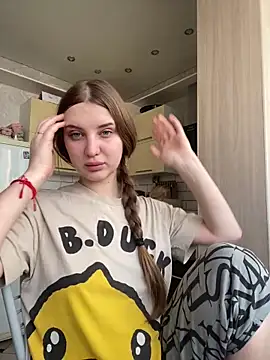 MollyDolle online show from 02/27/26, 08:03