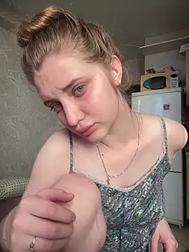 MollyDolle online show from 05/28/26, 02:45