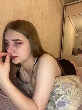 MollyDolle online show from 10/29/25, 09:36