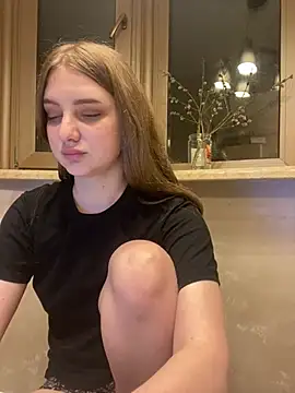 MollyDolle online show from 04/05/26, 04:13