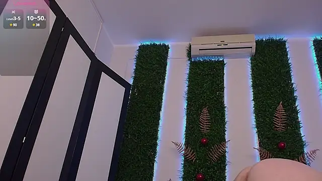 Nicole  Aniston  online show from 12/23/24, 08:36