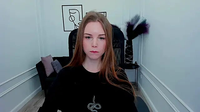 Snapshot of MileyWings chatting on 10/01/25, 04:28 MileyWings online show from 10/01/25, 04:28