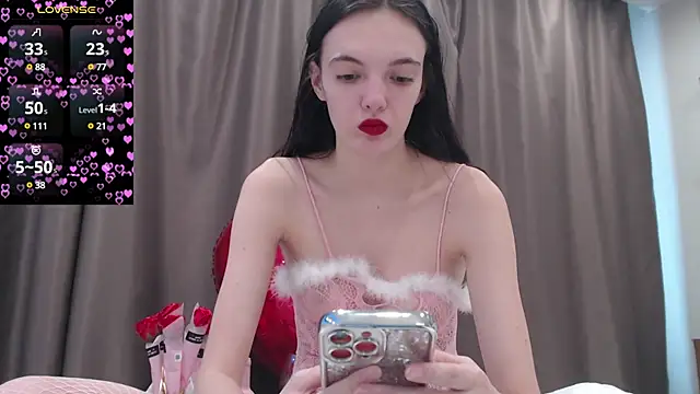 Snapshot of Lia__meow chatting on 02/12/25, 12:22 Lia meow online show from 02/12/25, 12:22