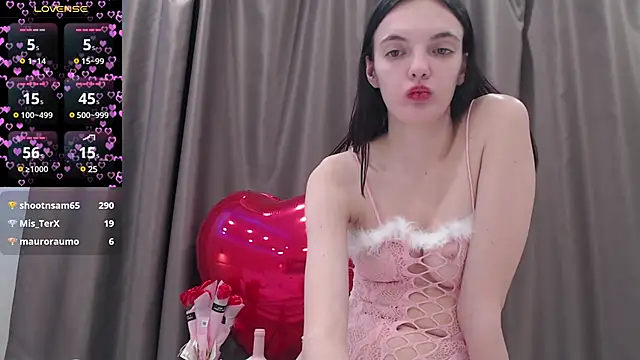 Snapshot of Lia__meow chatting on 02/12/25, 09:33 Lia meow online show from 02/12/25, 09:33
