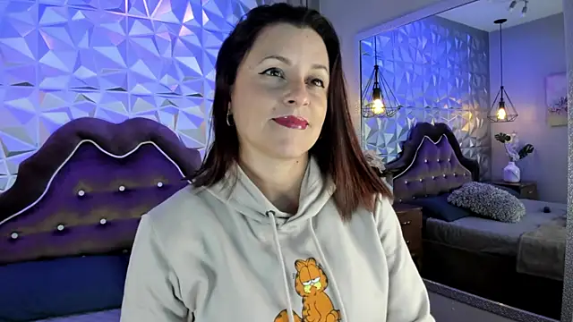 Snapshot of BarbaraTyleer chatting on 03/01/25, 01:07 BarbaraTyleer online show from 03/01/25, 01:07