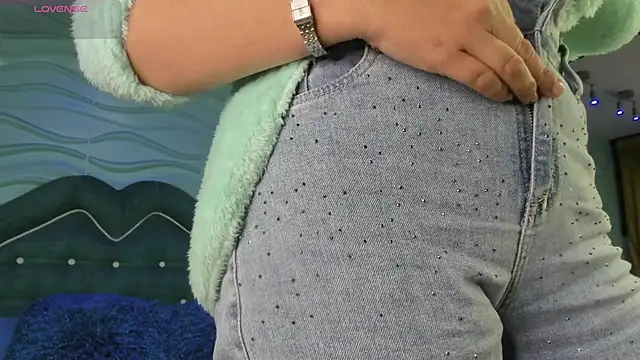 Snapshot of BarbaraTyleer chatting on 02/17/26, 12:57 BarbaraTyleer online show from 02/17/26, 12:57