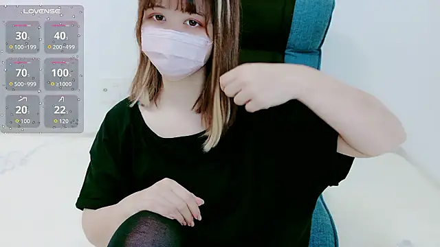 MoMoka jp online show from 03/31/26, 12:29