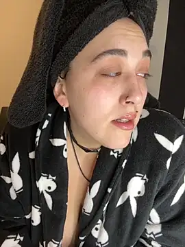 ThicBunz online show from 11/30/25, 06:09