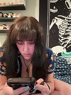 ThicBunz online show from 12/17/25, 11:21