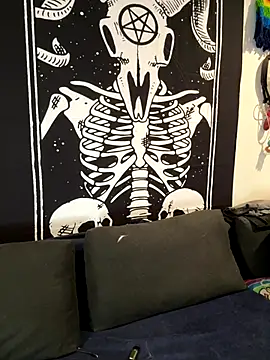 ThicBunz online show from 11/24/25, 04:40