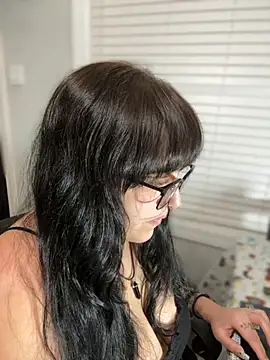 ThicBunz online show from 10/30/25, 04:15