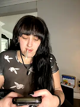 ThicBunz online show from 12/05/25, 05:22