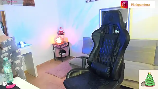 Piinkpandora online show from 12/15/25, 01:50