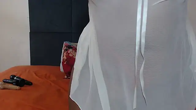 Snapshot of CANDY-X-LOVE-xx chatting on 02/02/25, 01:41 CANDY-X-LOVE-xx online show from 02/02/25, 01:41