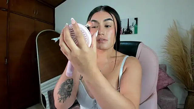 Snapshot of Alheli_16 chatting on 02/20/26, 12:07 Alheli 16 online show from 02/20/26, 12:07