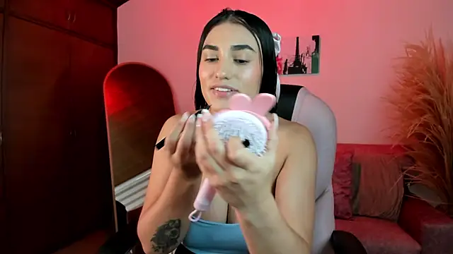 Alheli 16 online show from 12/18/25, 12:42